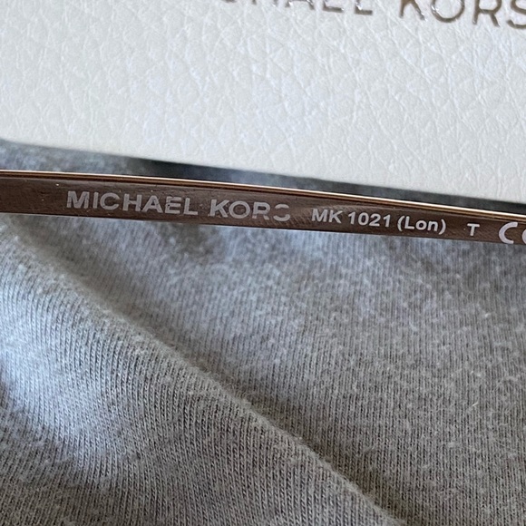 Michael Kors mirrored sunglasses - Picture 2 of 5